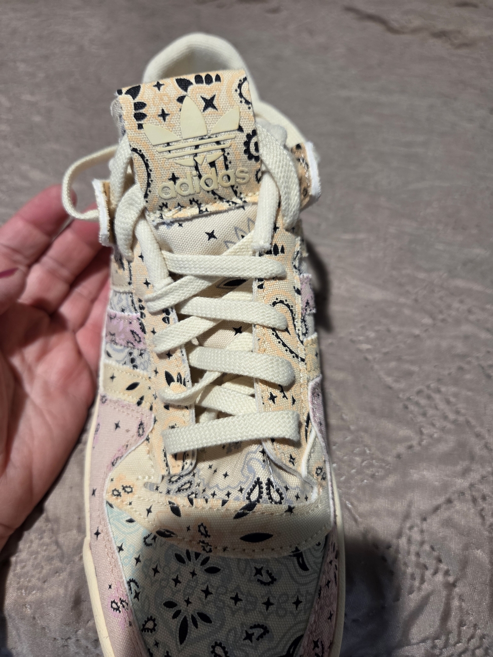 New Women's Adidas 84 CL Low Sneakers - Picture 5 of 9